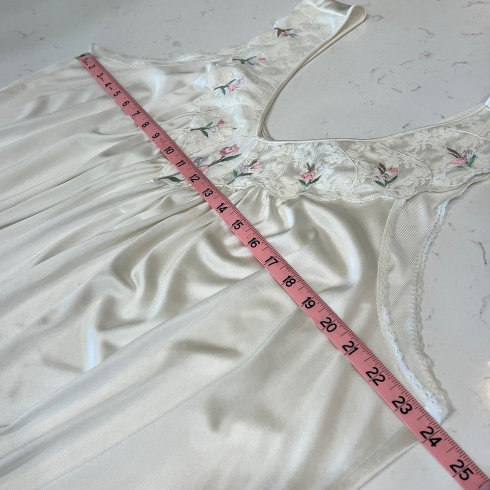 Vintage Vanity Fair Lace & Floral Embroidered Long Robe & Nightgown Set XXL - Picture 12 of 15